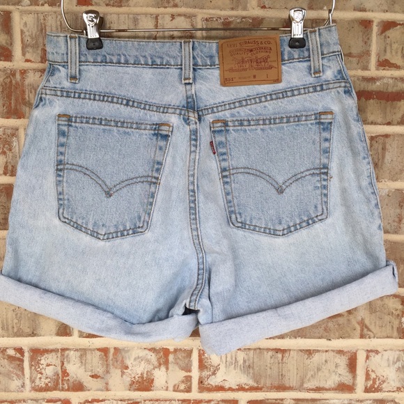 Levi's 551 Vtg. Mom Jean Rolled Denim Shorts 12 - Picture 3 of 8